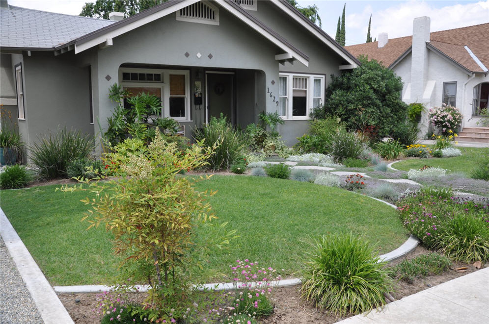 Delightful Front Yard